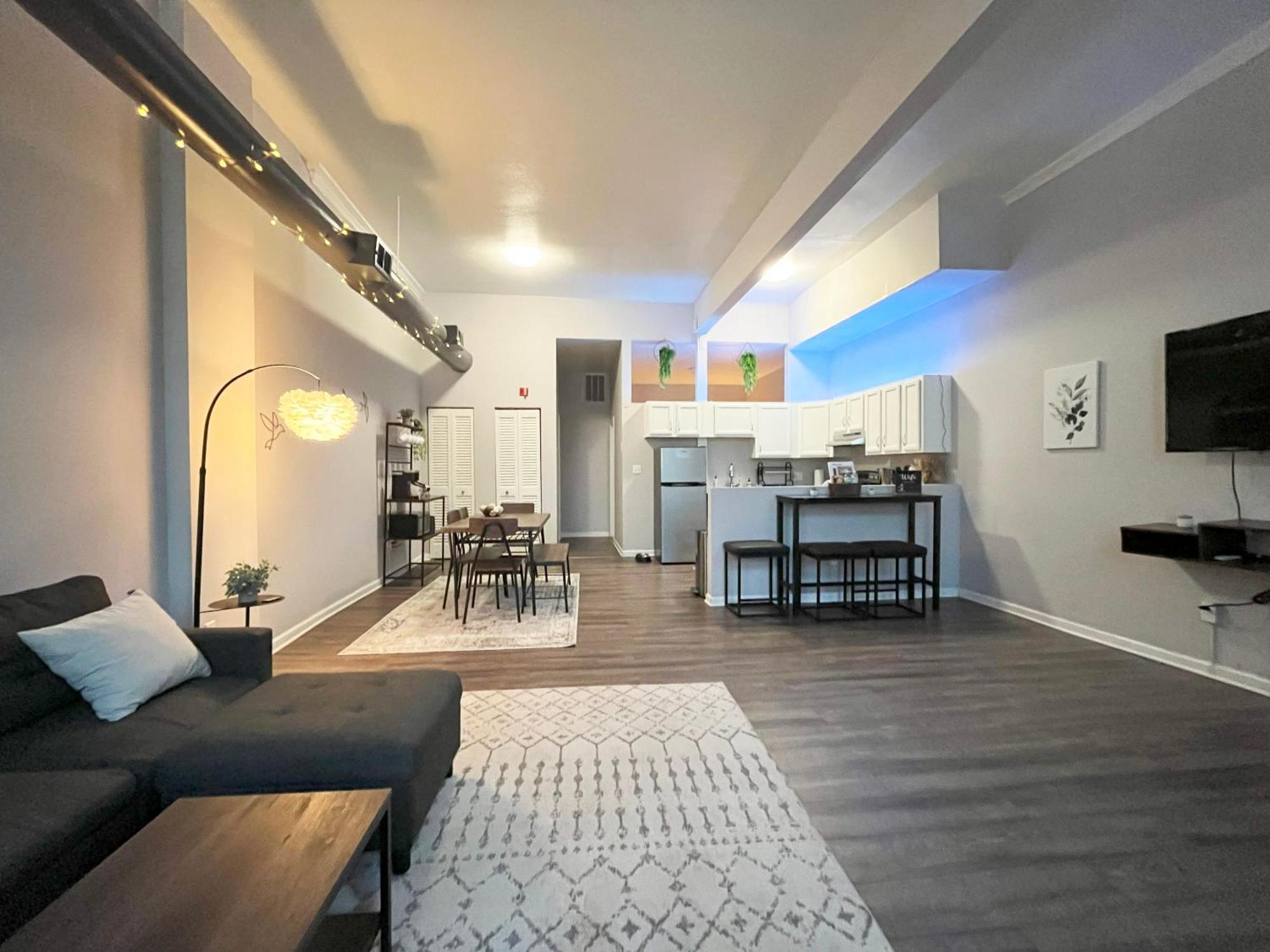 Downtown Cleveland -Modern First Floor Unit Apartment Exterior photo